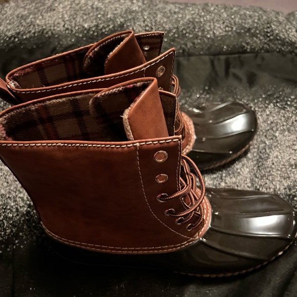 Rain Boots - Picture 2 of 5